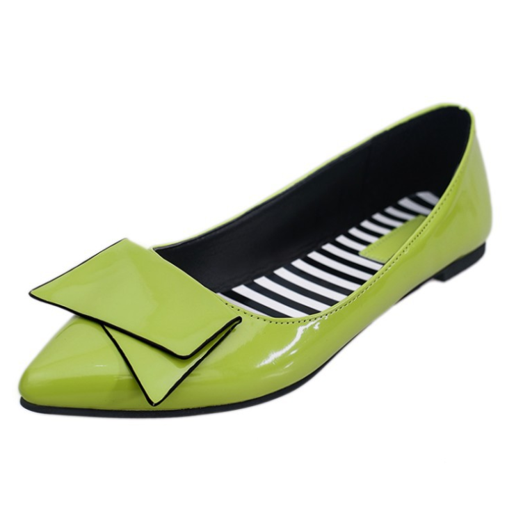 Ballet shoes for women