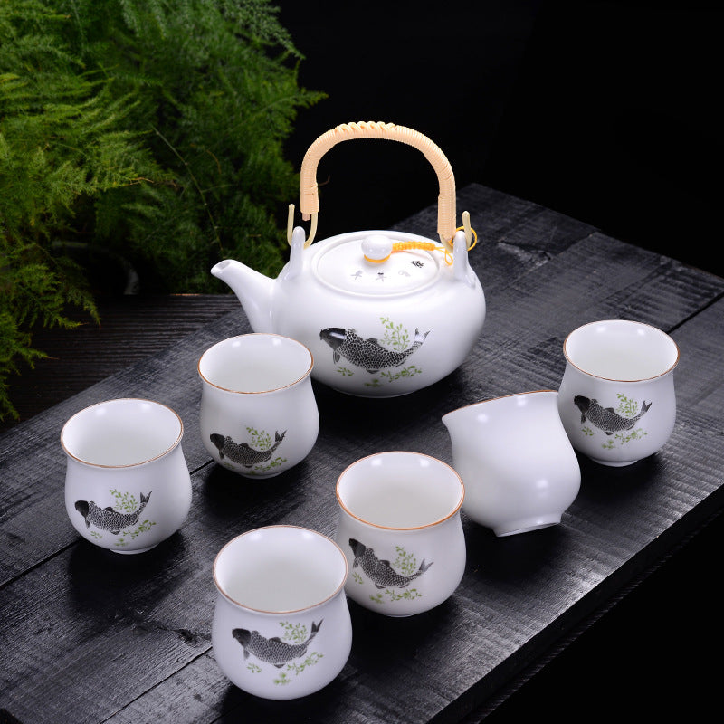 Large-capacity teapot with tea cups set