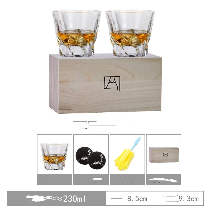 Whiskey glass set in wooden box