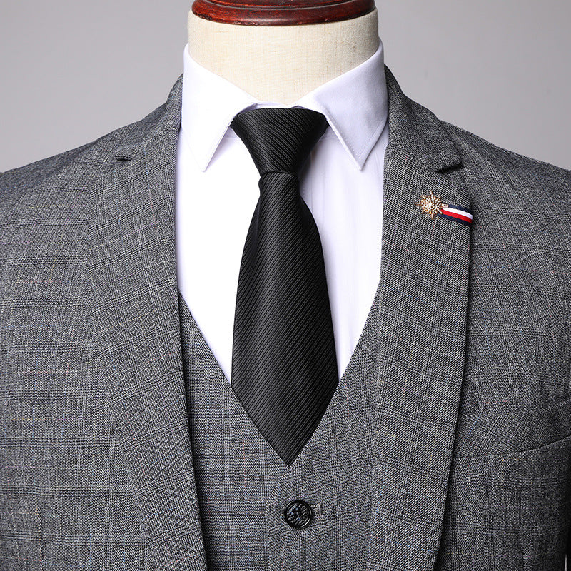 Three-pieces suit for men