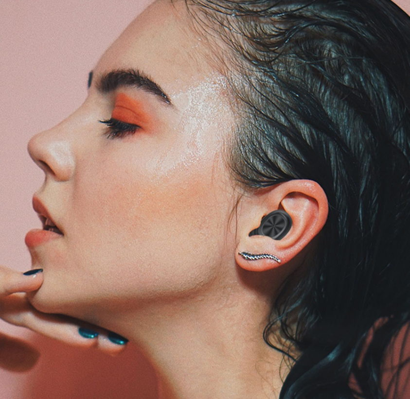 Bluetooth earbuds with 8D surround sound