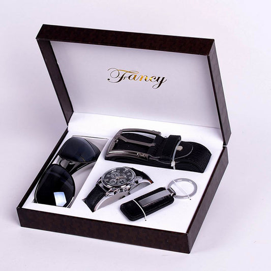 Elegant men’s accessory set