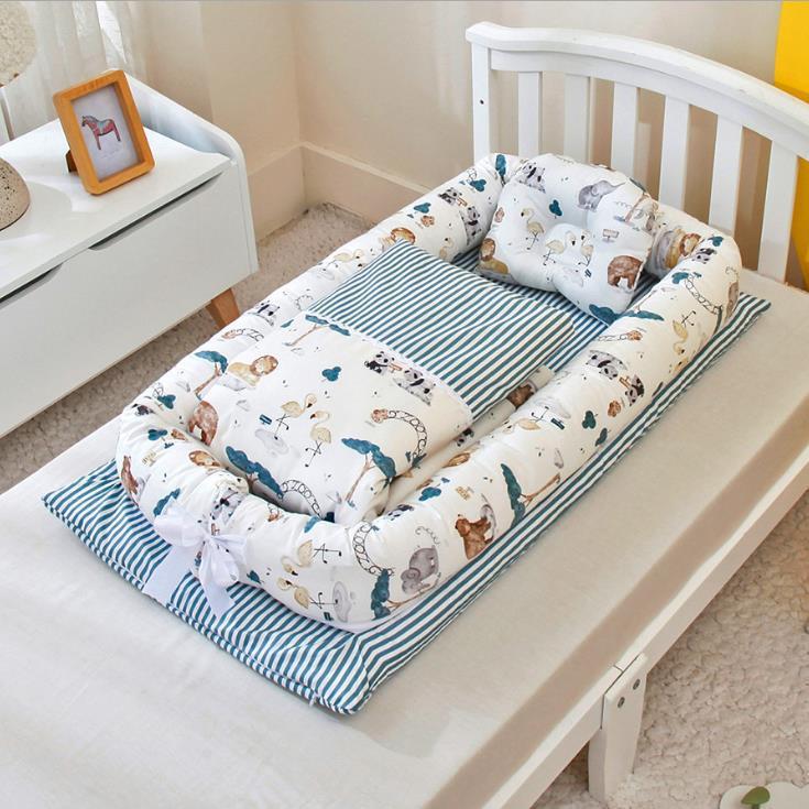 Portable baby crib