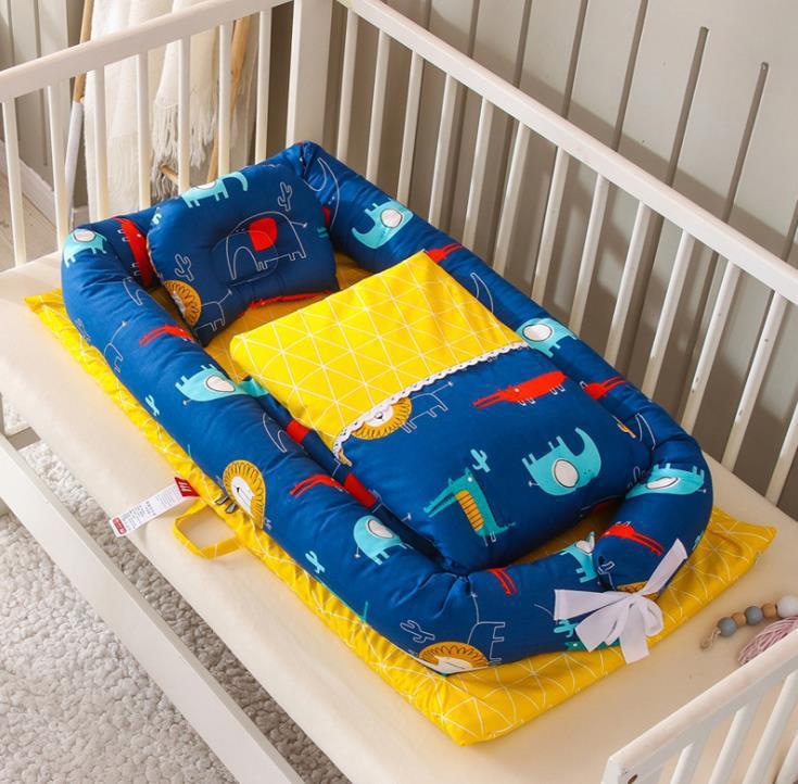 Portable baby crib