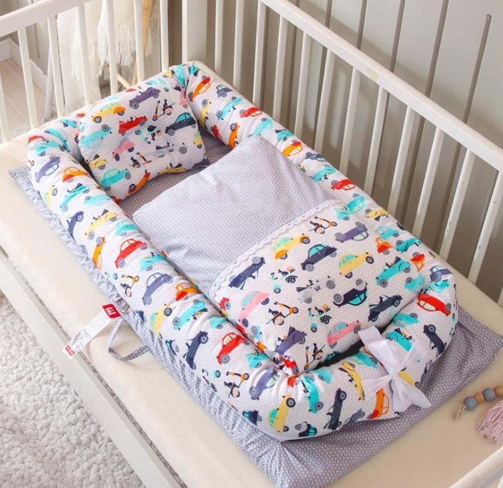 Portable baby crib