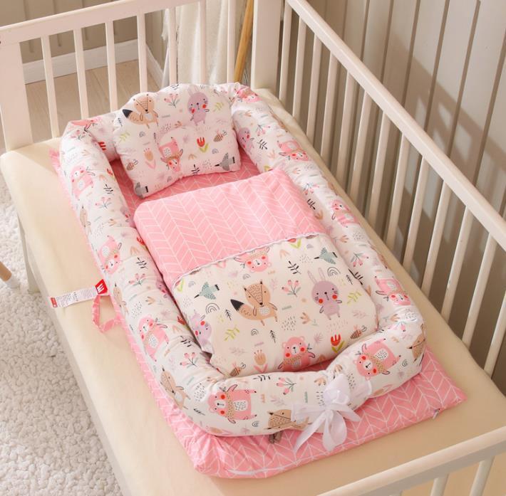 Portable baby crib