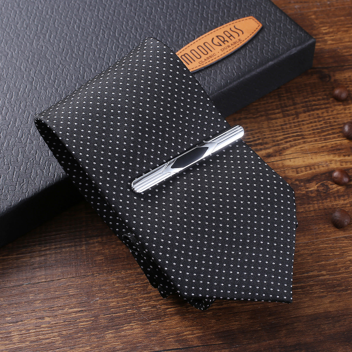 Elegant business accessory set for men