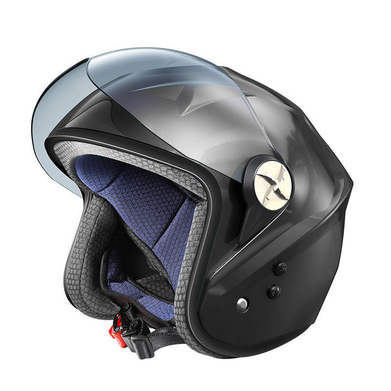 Motorcycle helmet with Bluetooth and solar