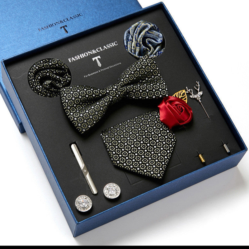 Luxury men’s suit accessory set