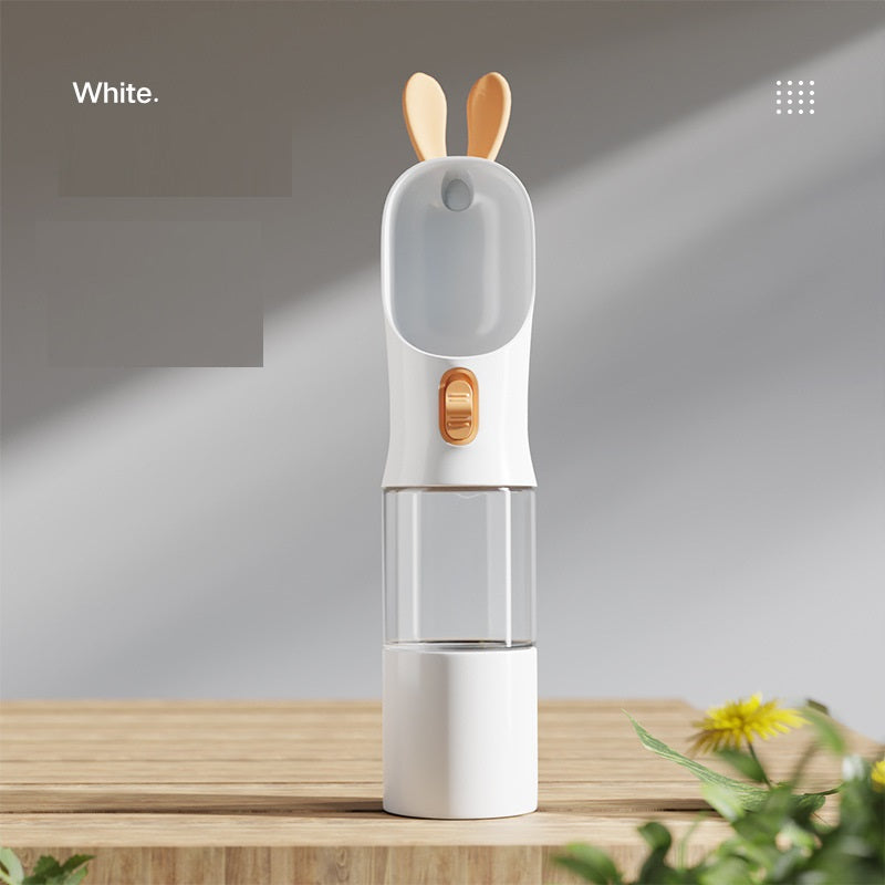 Portable feeding cup for dogs