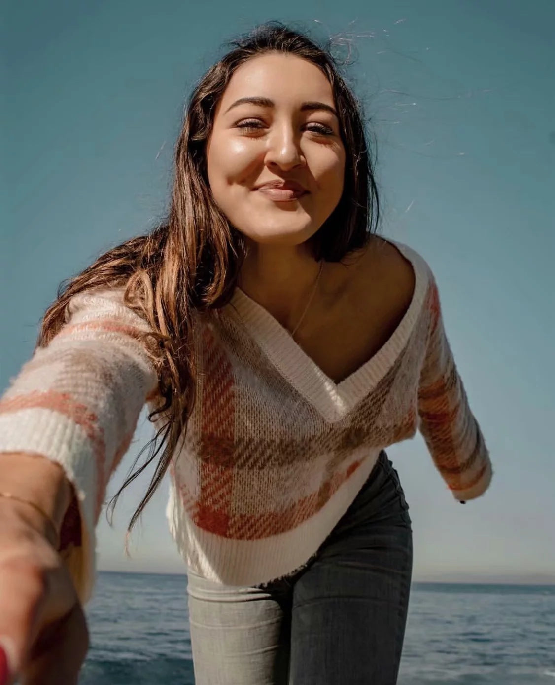 Girl V-neck Short Sweater Retro Check Girl Sweater