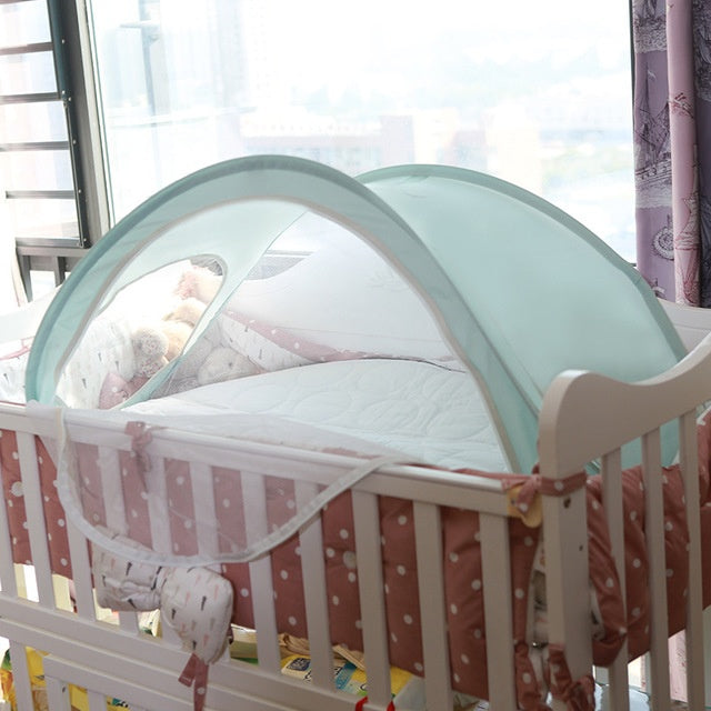Baby travel bed