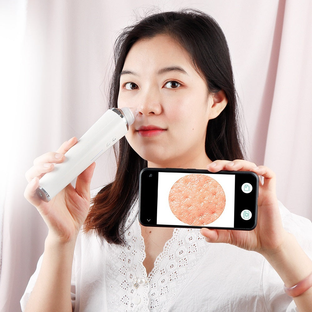 Pore cleaner with camera