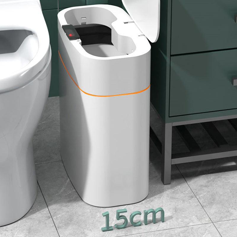 Trash can with sensor