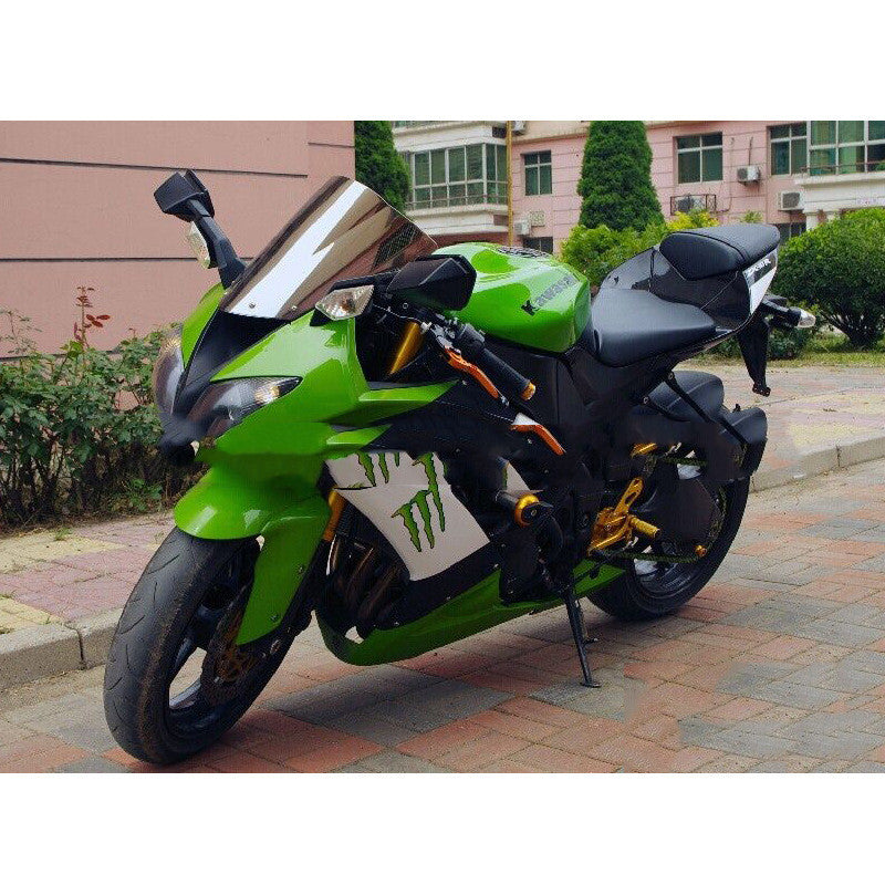 Front windshield for motorcycles