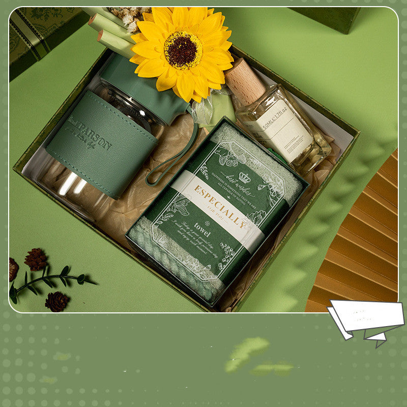 Premium gift set for newly married couple