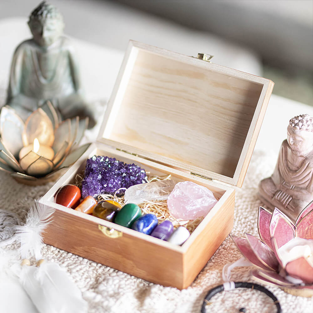 Crystal gift box in wooden case