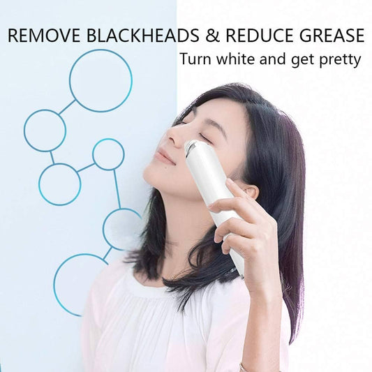 Pore cleaner with camera