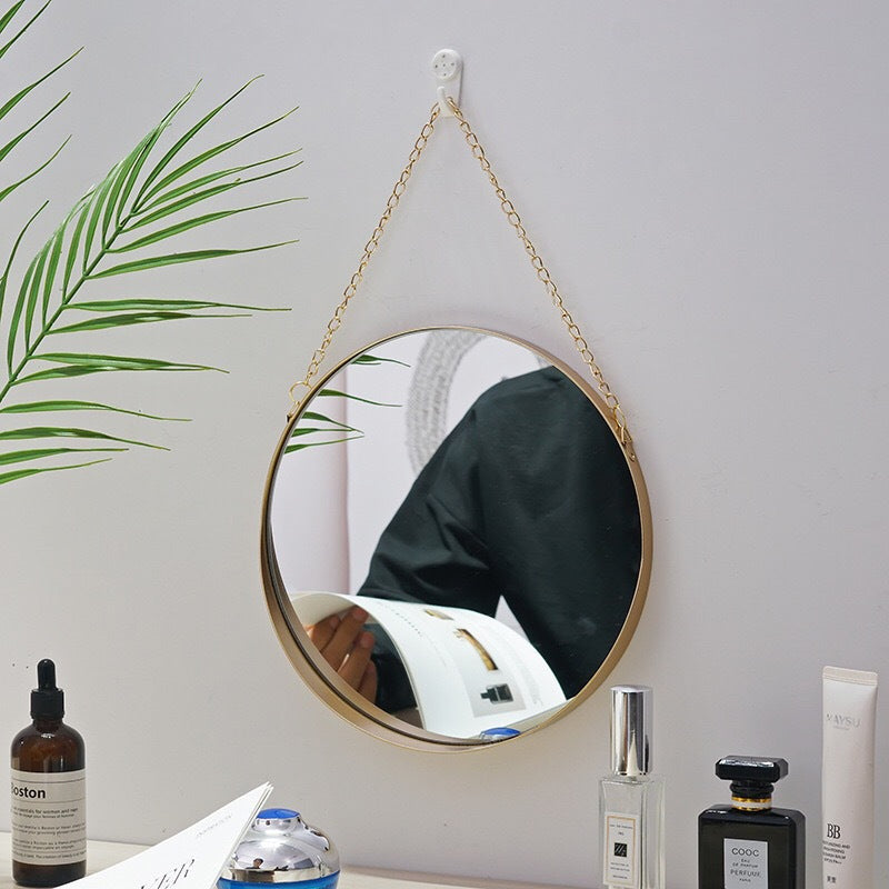 Round hanging mirror