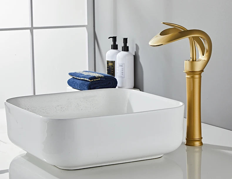Golden/White Bathroom Basin Faucet Black Bathroom Faucet Brass Creative Grey Sink Mixer Tap Hot & Cold Waterfall Basin Faucet