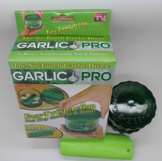 Garlic peeler