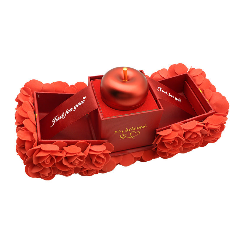 Rose heart gift box with necklace