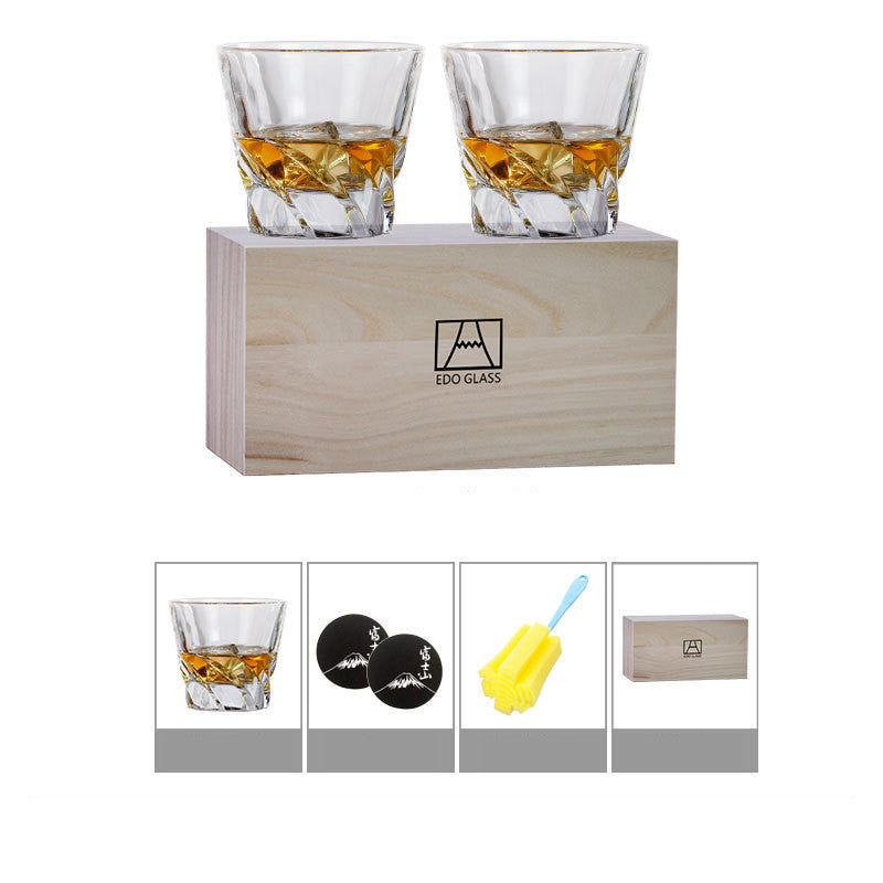 Whiskey glass set in wooden box