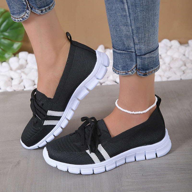 Walking sneakers for women
